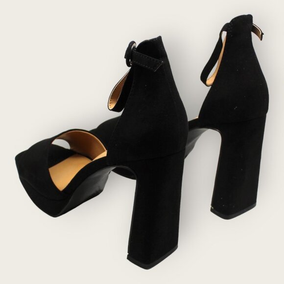New With Box Black Block Heels - Picture 7 of 8